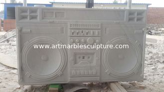 China Escultura de boombox em mármore branco, Escultura de mármore personalizada para exposição, Fornecedor de escultura em pedra da China fornecedor
