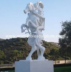 China Pintura branca Esculturas de bronze abstratas, cavalo de bronze com estátuas de figuras, fornecedor de esculturas da China fornecedor