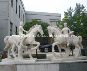 China Escultura de figura esculpida em pedra, estátua de menina de mármore branco montando cavalo, fornecedor de escultura em pedra fornecedor
