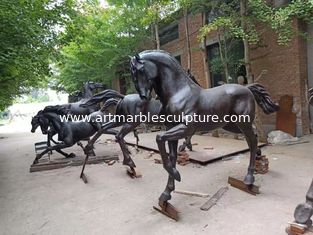 China Esculturas de cavalo de bronze de jardim, estátuas de cavalo de latão, estátuas de animais de bronze fundido, fornecedor de esculturas da China fornecedor