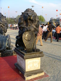 Um par de esculturas de Leões da China fornecedor