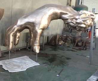 Escultura de bronze Patina Knuckle hand para estúdios de arte americanos, fornecedor de esculturas de bronze da China fornecedor