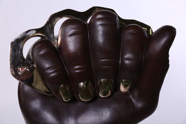 Escultura de bronze Patina Knuckle hand para estúdios de arte americanos, fornecedor de esculturas de bronze da China fornecedor