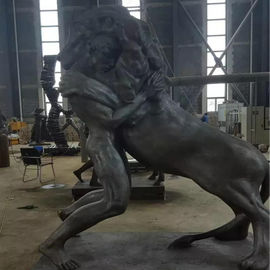 Escultura de bronze antiga de um homem grande lutando com leões, estátuas de bronze personalizadas, fornecedor de esculturas da China fornecedor