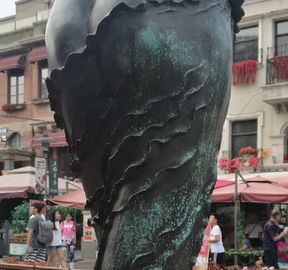 Escultura de bronze de menina graciosa e bonita para jardim ao ar livre, estátuas de bronze personalizadas, fornecedor de esculturas da China fornecedor