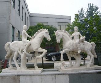 Escultura de figura esculpida em pedra, estátua de menina de mármore branco montando cavalo, fornecedor de escultura em pedra fornecedor