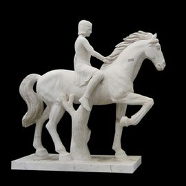 Escultura de figura esculpida em pedra, estátua de menina de mármore branco montando cavalo, fornecedor de escultura em pedra fornecedor